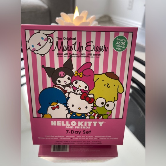 THE ORIGINAL MAKEUP ERASER  Hello Kitty & Friends 7-Day Set NEW - Picture 2 of 5